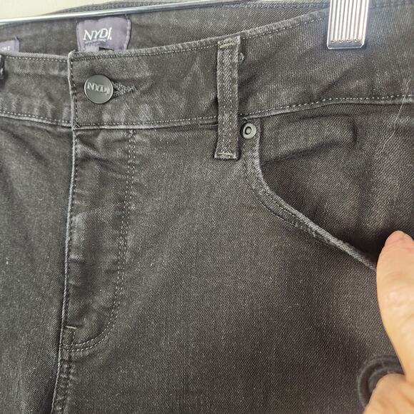 NYDJ Marilyn Straight Leg Jeans Women’s SZ 14 Black LiftXTuck Technology EUC - Picture 7 of 16